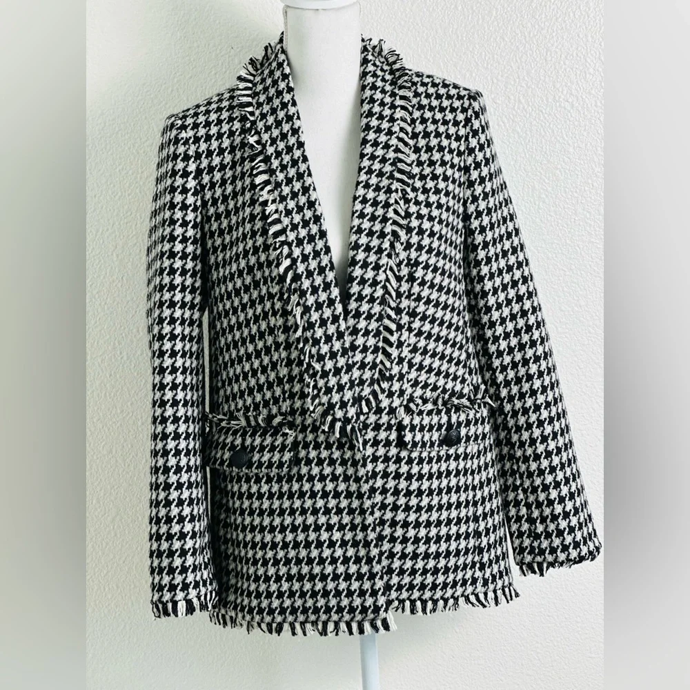 Express Black and White Houndstooth Double Breasted Tweed Blazer Size Medium